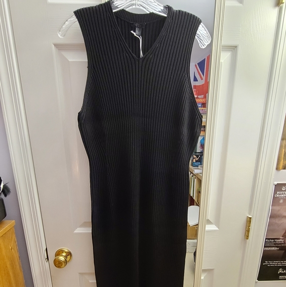 COS Dresses & Skirts - COS black ribbed dress